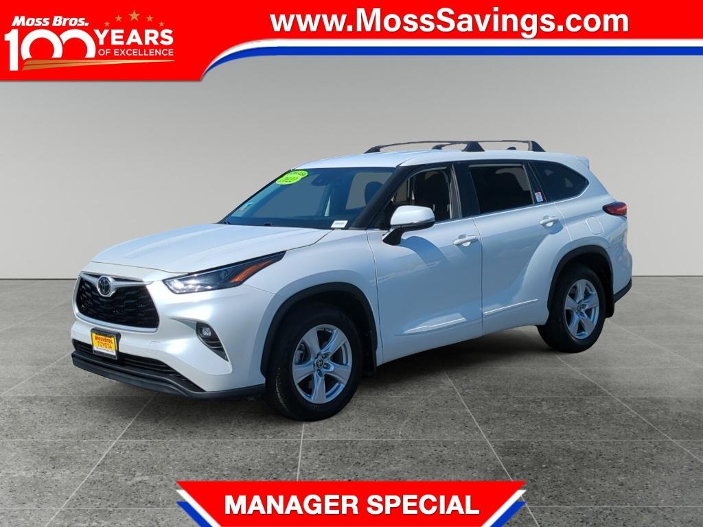 used 2022 Toyota Highlander car, priced at $31,503