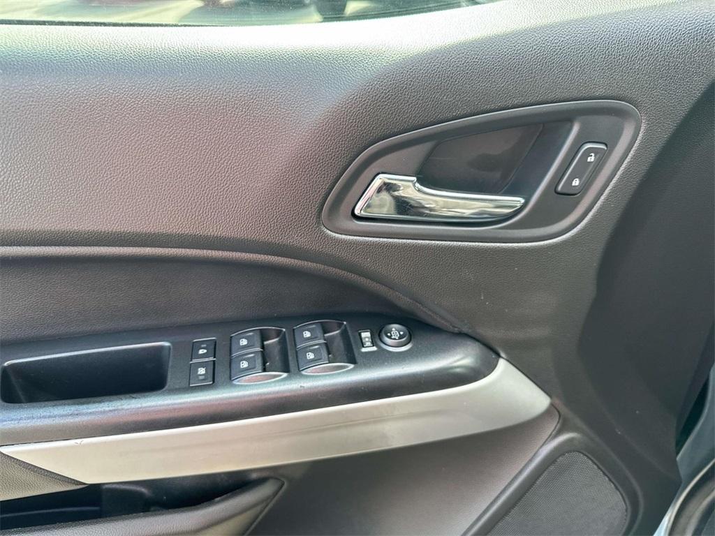 used 2015 Chevrolet Colorado car, priced at $18,490