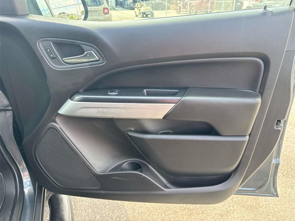 used 2015 Chevrolet Colorado car, priced at $18,490