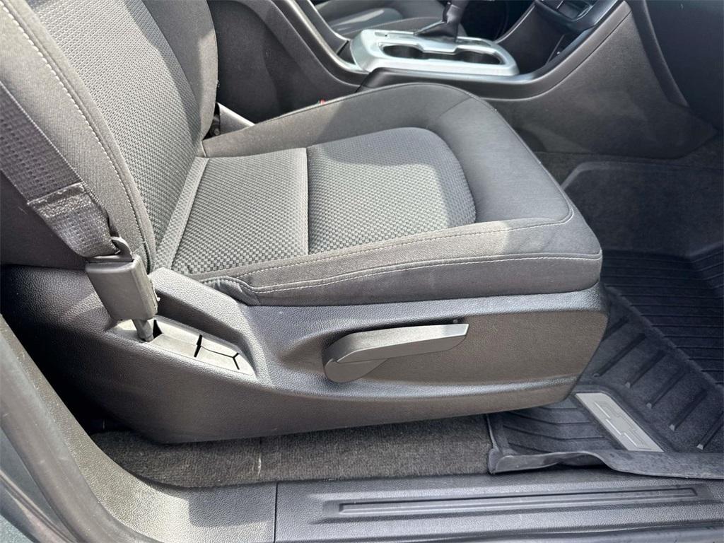 used 2015 Chevrolet Colorado car, priced at $18,490