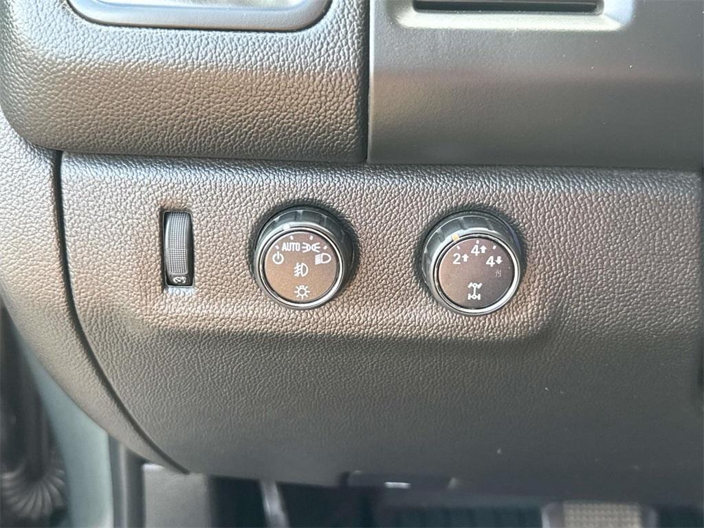 used 2015 Chevrolet Colorado car, priced at $18,490