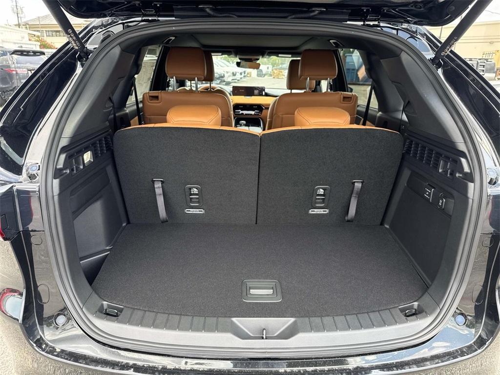 new 2025 Mazda CX-90 car, priced at $56,689