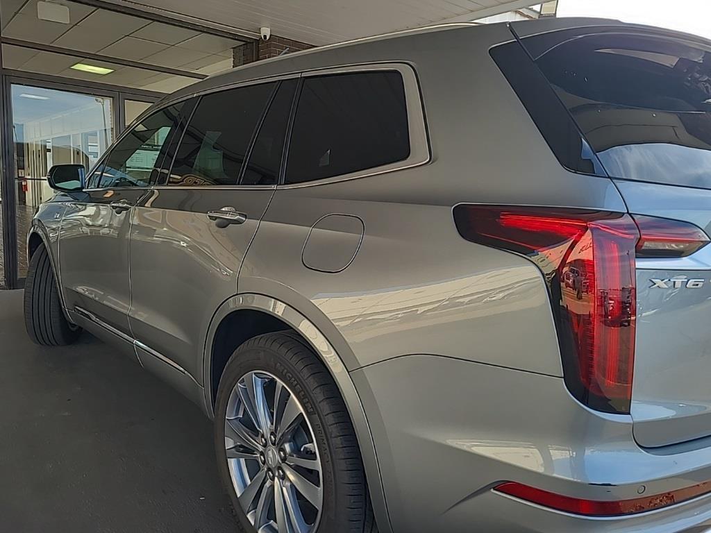 used 2025 Cadillac XT6 car, priced at $45,590