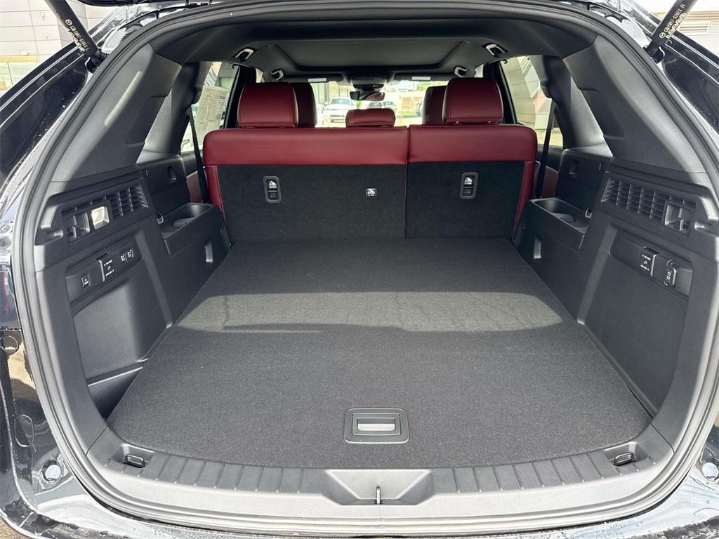 new 2025 Mazda CX-70 PHEV car, priced at $57,709