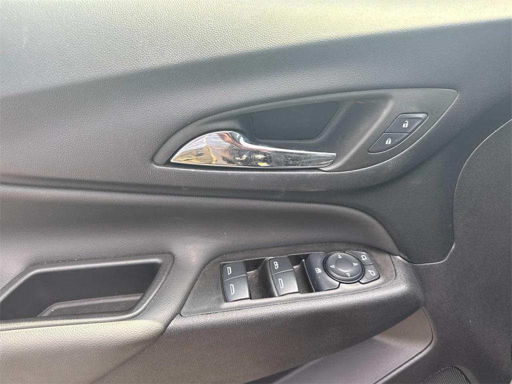 used 2024 Chevrolet Equinox car, priced at $21,000