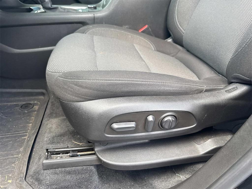 used 2022 Chevrolet Traverse car, priced at $29,990