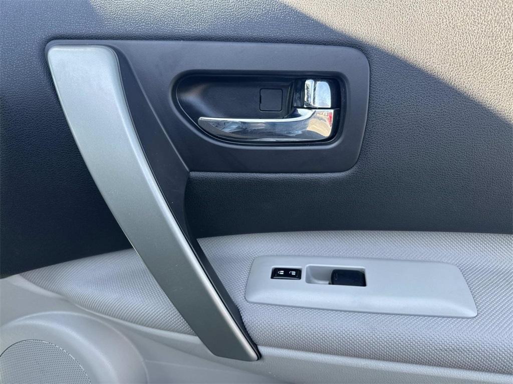 used 2013 Nissan Rogue car, priced at $7,590