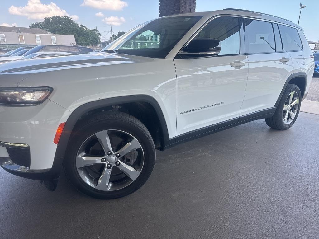 used 2021 Jeep Grand Cherokee L car, priced at $32,990