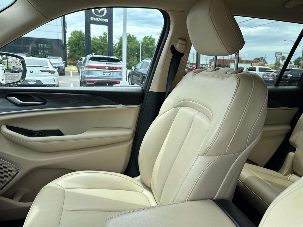 used 2021 Jeep Grand Cherokee L car, priced at $28,990