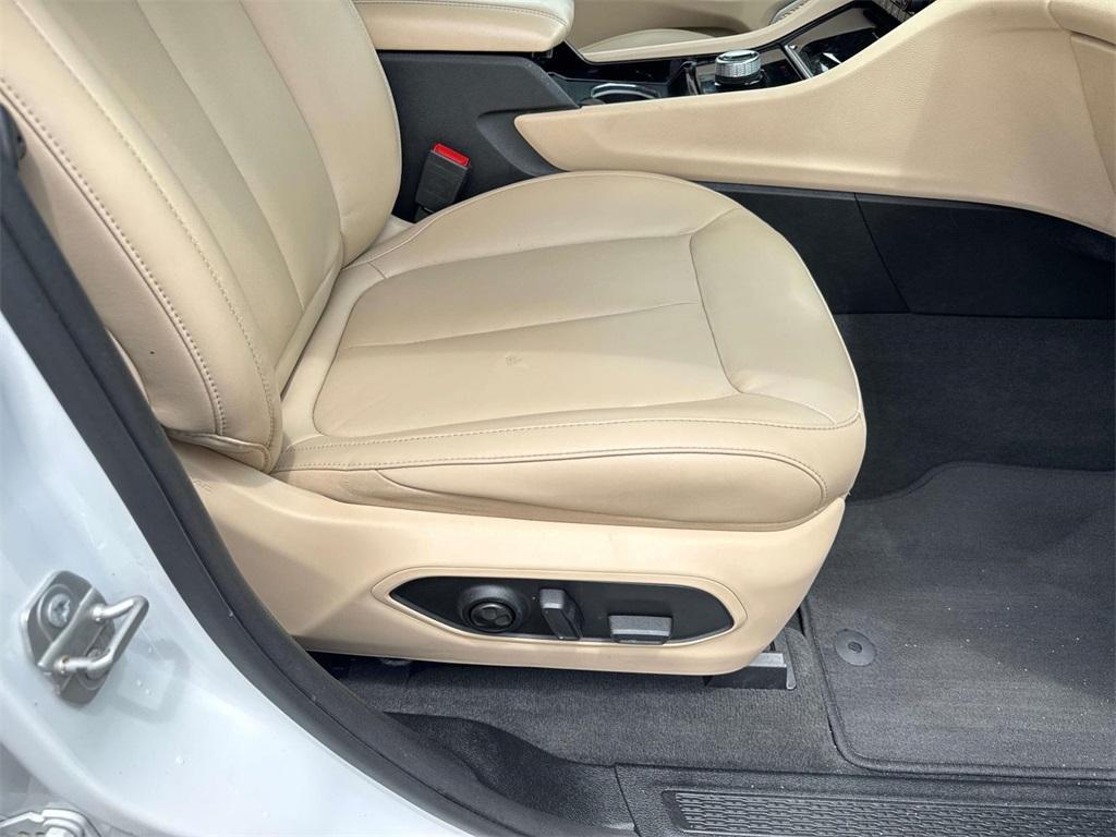 used 2021 Jeep Grand Cherokee L car, priced at $28,990