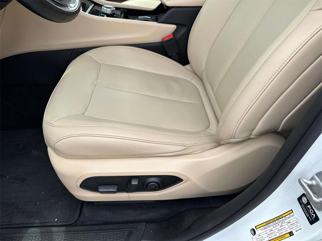 used 2021 Jeep Grand Cherokee L car, priced at $28,990