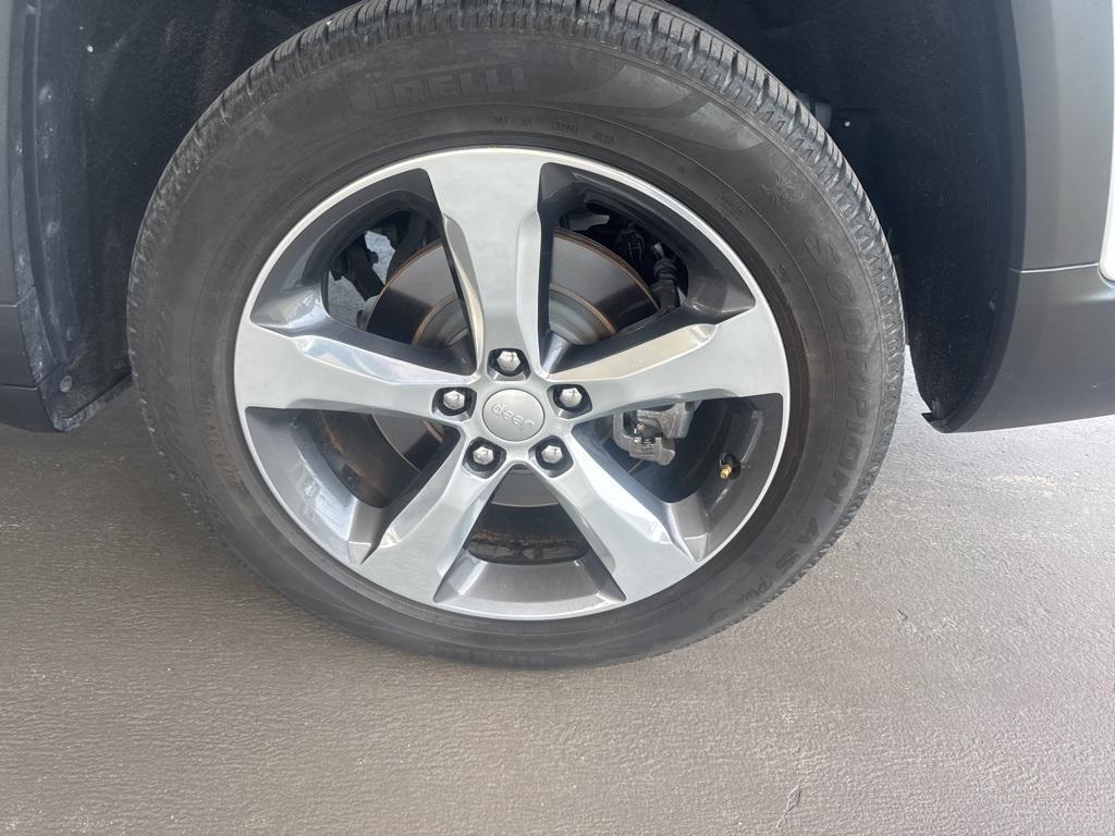 used 2021 Jeep Grand Cherokee L car, priced at $32,990