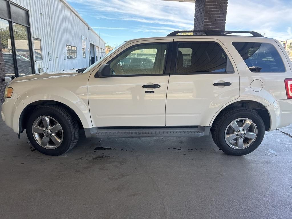 used 2009 Ford Escape car, priced at $7,990