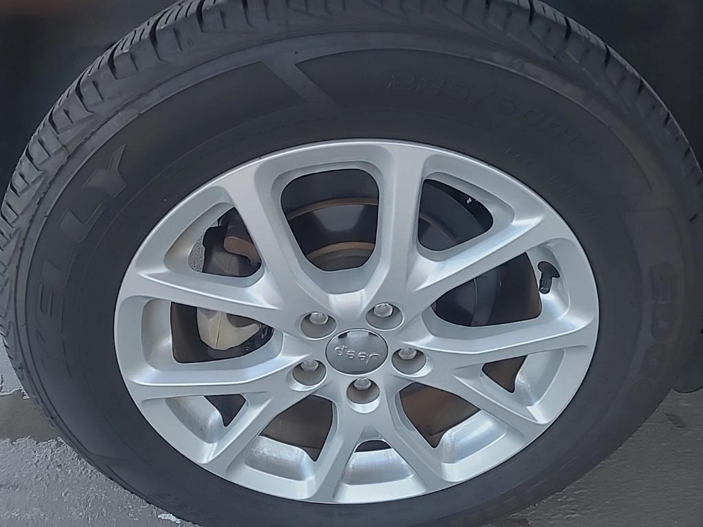 used 2017 Jeep Cherokee car, priced at $13,990