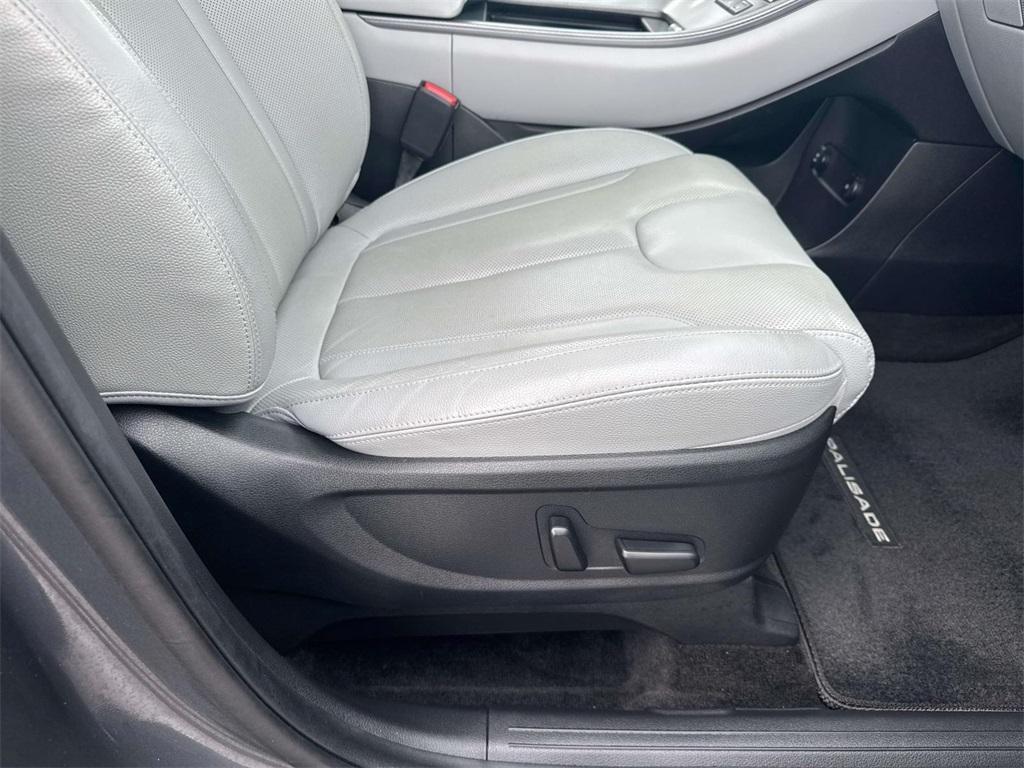 used 2022 Hyundai Palisade car, priced at $25,000