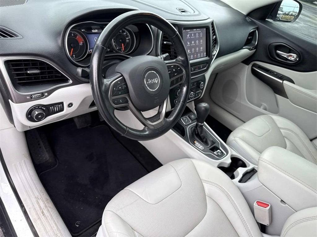used 2021 Jeep Cherokee car, priced at $19,990