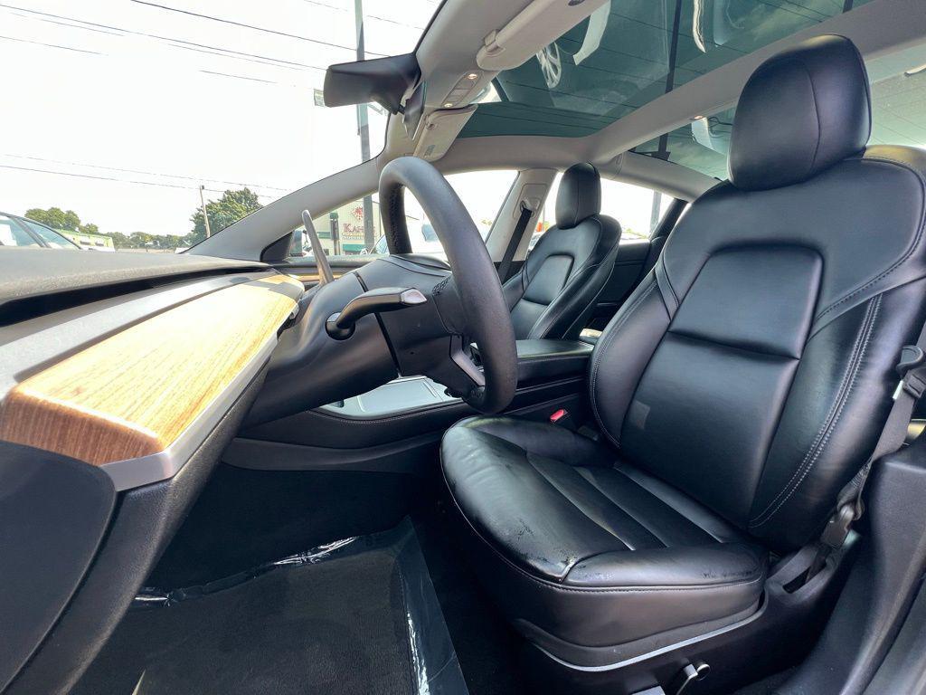 used 2021 Tesla Model 3 car, priced at $23,200
