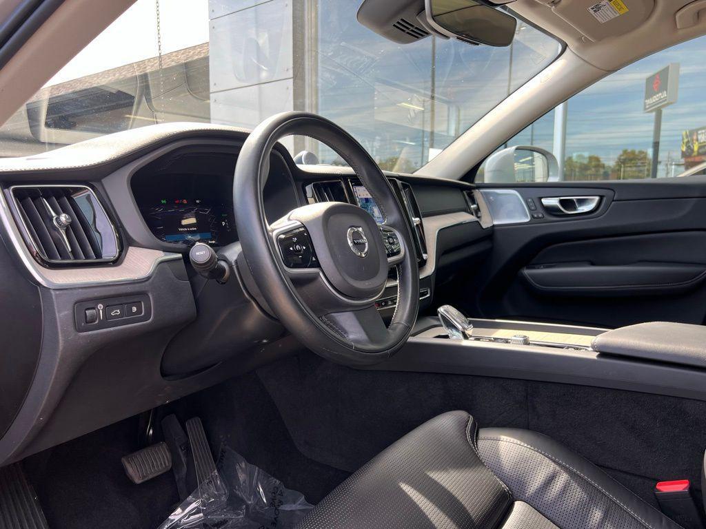 used 2022 Volvo XC60 Recharge Plug-In Hybrid car, priced at $35,500