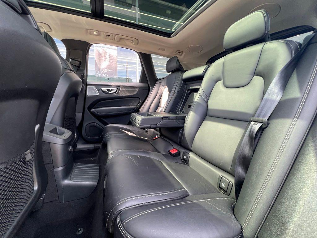 used 2022 Volvo XC60 Recharge Plug-In Hybrid car, priced at $35,500