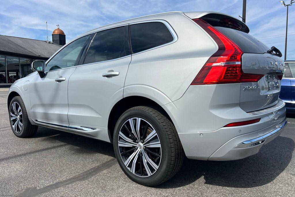 used 2022 Volvo XC60 Recharge Plug-In Hybrid car, priced at $35,500