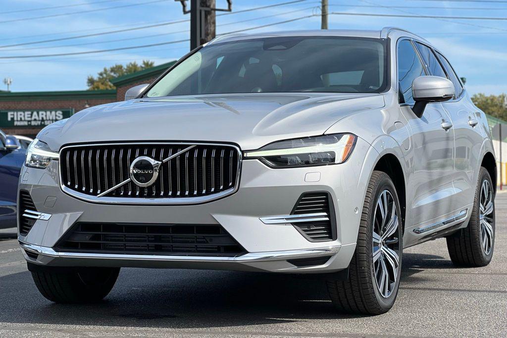 used 2022 Volvo XC60 Recharge Plug-In Hybrid car, priced at $35,500