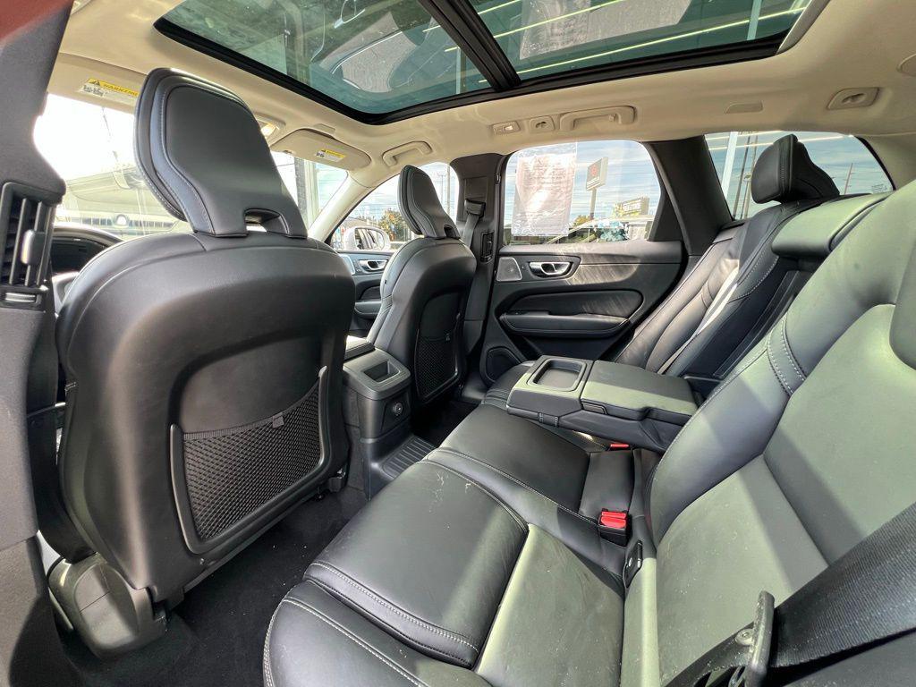 used 2022 Volvo XC60 Recharge Plug-In Hybrid car, priced at $35,500