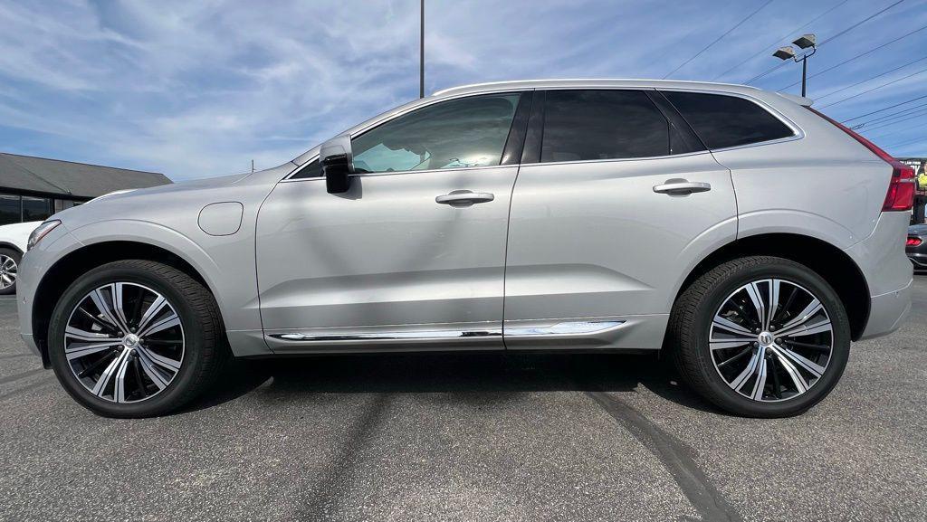 used 2022 Volvo XC60 Recharge Plug-In Hybrid car, priced at $35,500