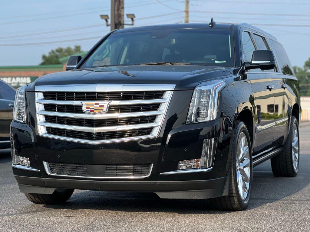 used 2020 Cadillac Escalade ESV car, priced at $36,500