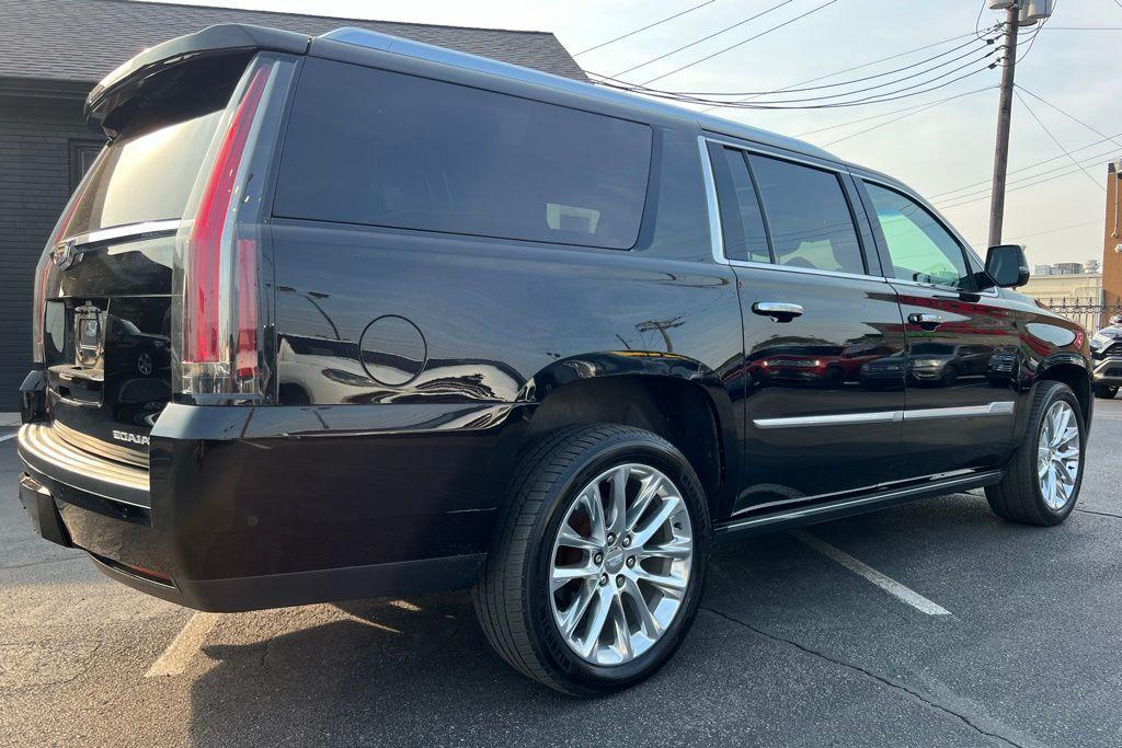 used 2020 Cadillac Escalade ESV car, priced at $36,500