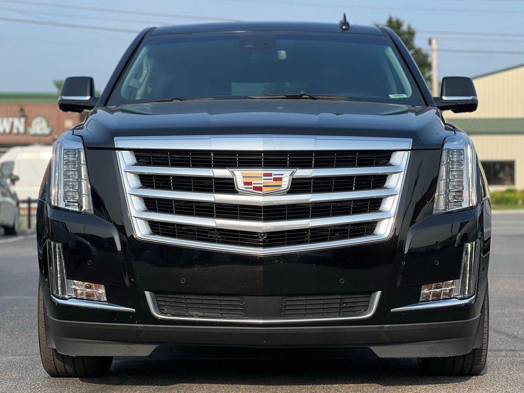 used 2020 Cadillac Escalade ESV car, priced at $36,500