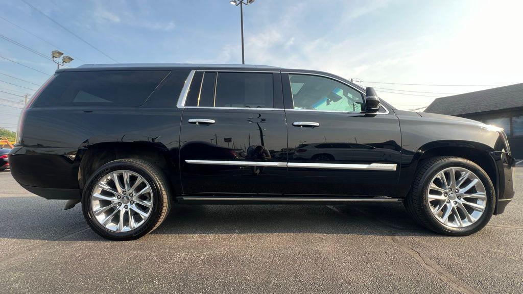 used 2020 Cadillac Escalade ESV car, priced at $36,500