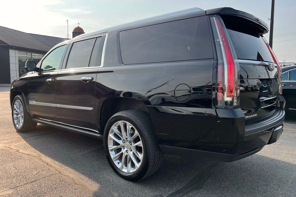 used 2020 Cadillac Escalade ESV car, priced at $36,500