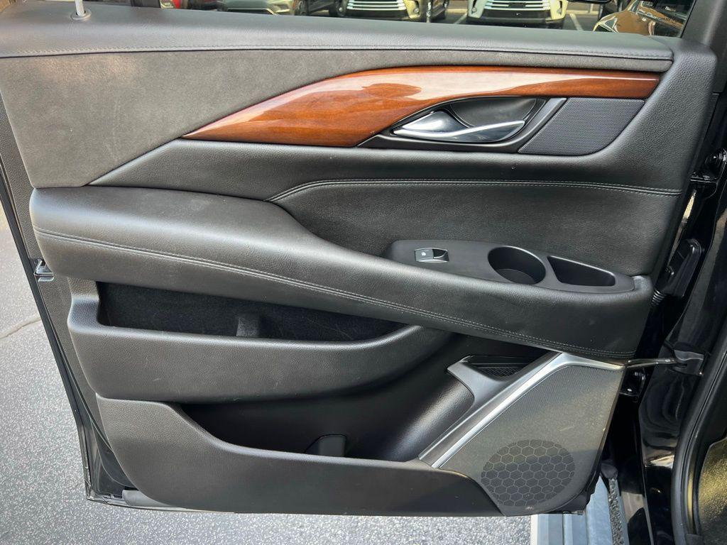 used 2020 Cadillac Escalade ESV car, priced at $36,500
