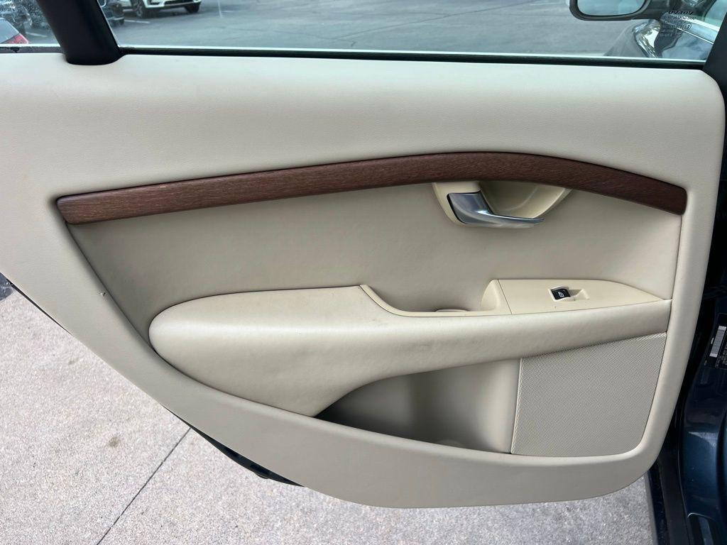 used 2008 Volvo S80 car, priced at $9,750