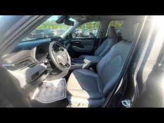 used 2023 Toyota Highlander car, priced at $39,000