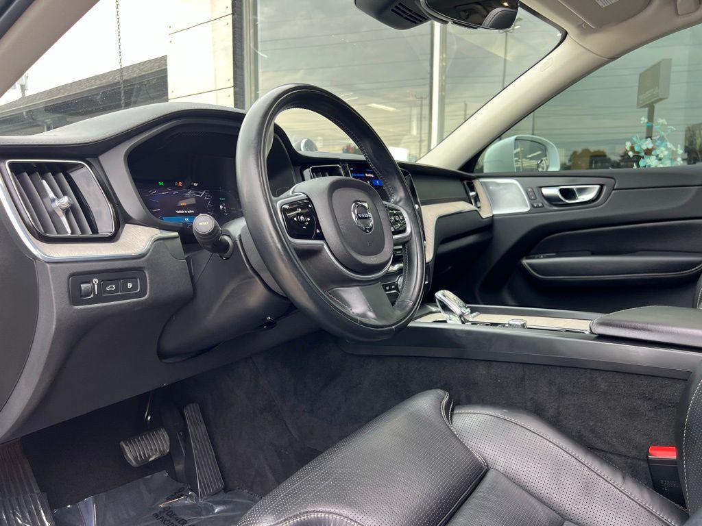 used 2022 Volvo XC60 Recharge Plug-In Hybrid car, priced at $34,900