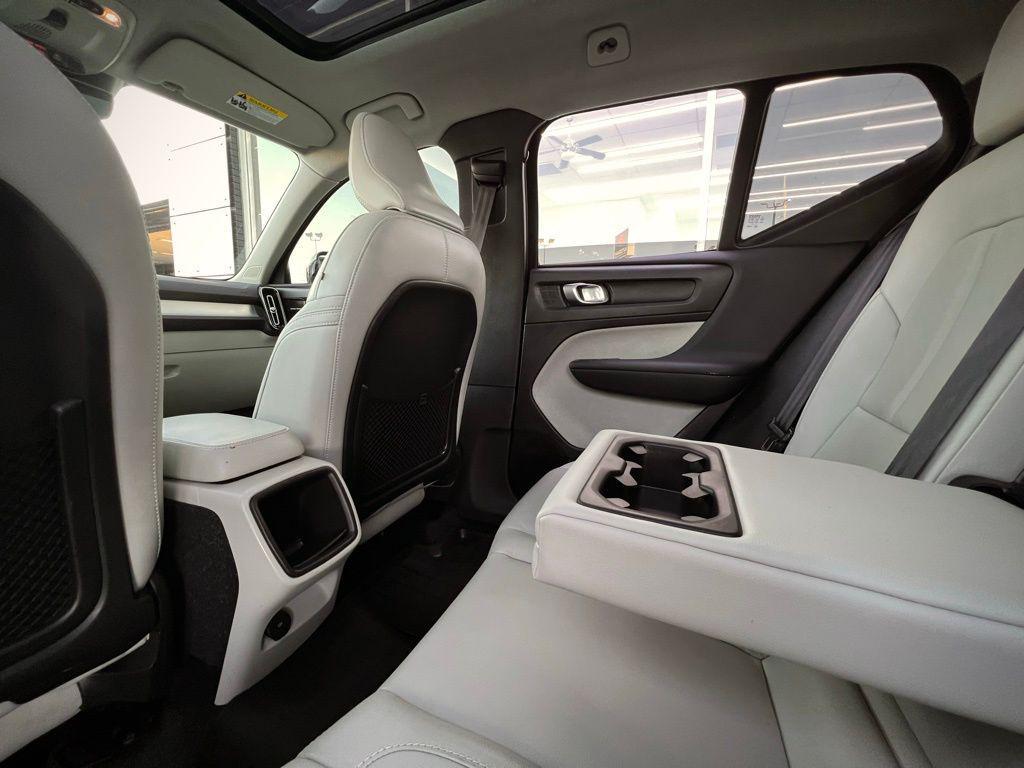 used 2019 Volvo XC40 car, priced at $17,700