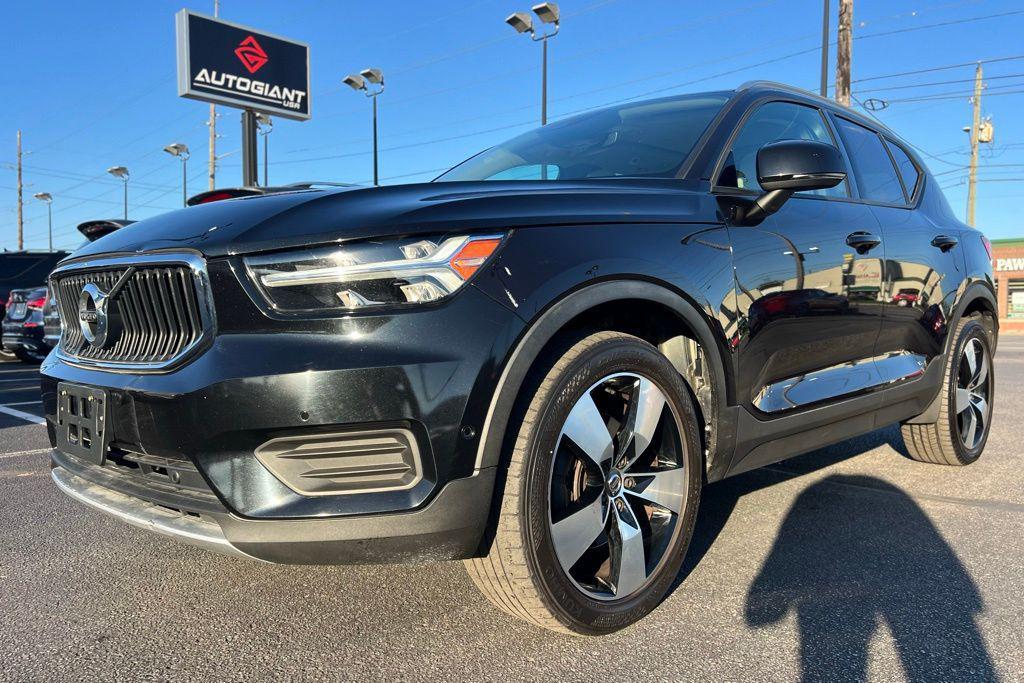 used 2019 Volvo XC40 car, priced at $17,700
