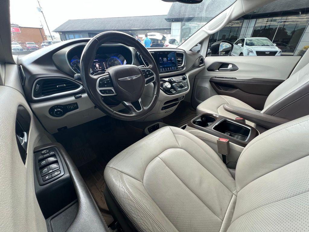 used 2017 Chrysler Pacifica car, priced at $13,800