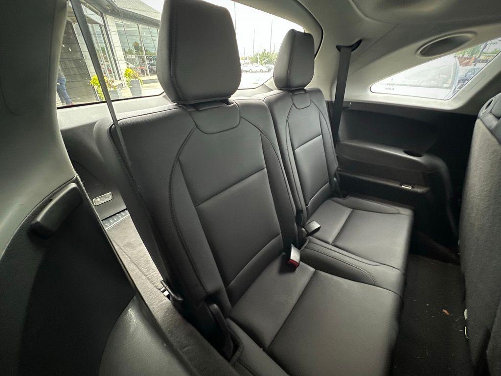 used 2018 Acura MDX car, priced at $19,500