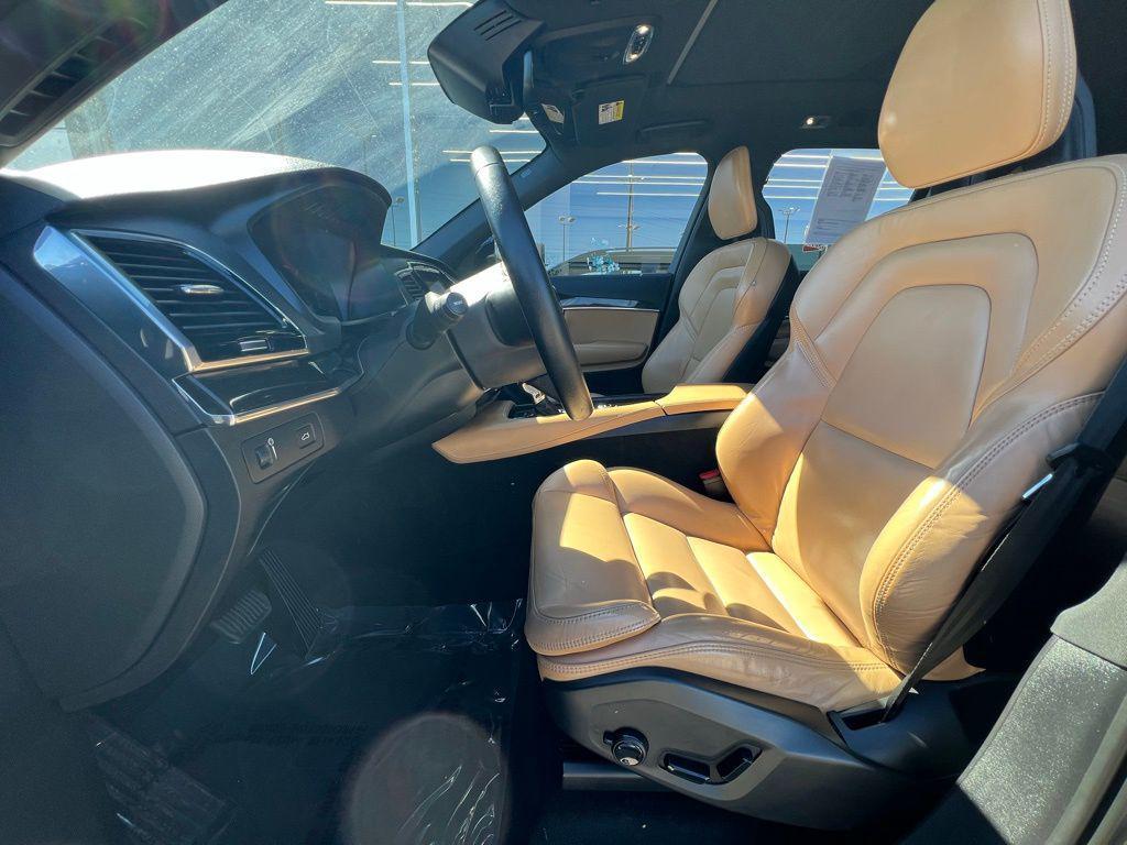 used 2017 Volvo XC90 car, priced at $15,800