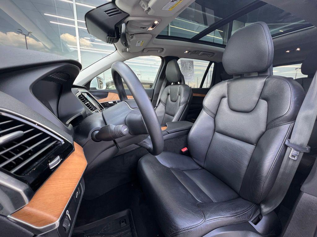 used 2022 Volvo XC90 car, priced at $35,500