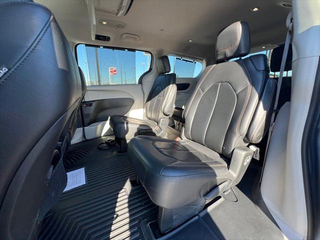 used 2018 Chrysler Pacifica car, priced at $16,995