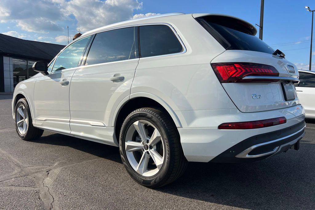 used 2023 Audi Q7 car, priced at $38,500