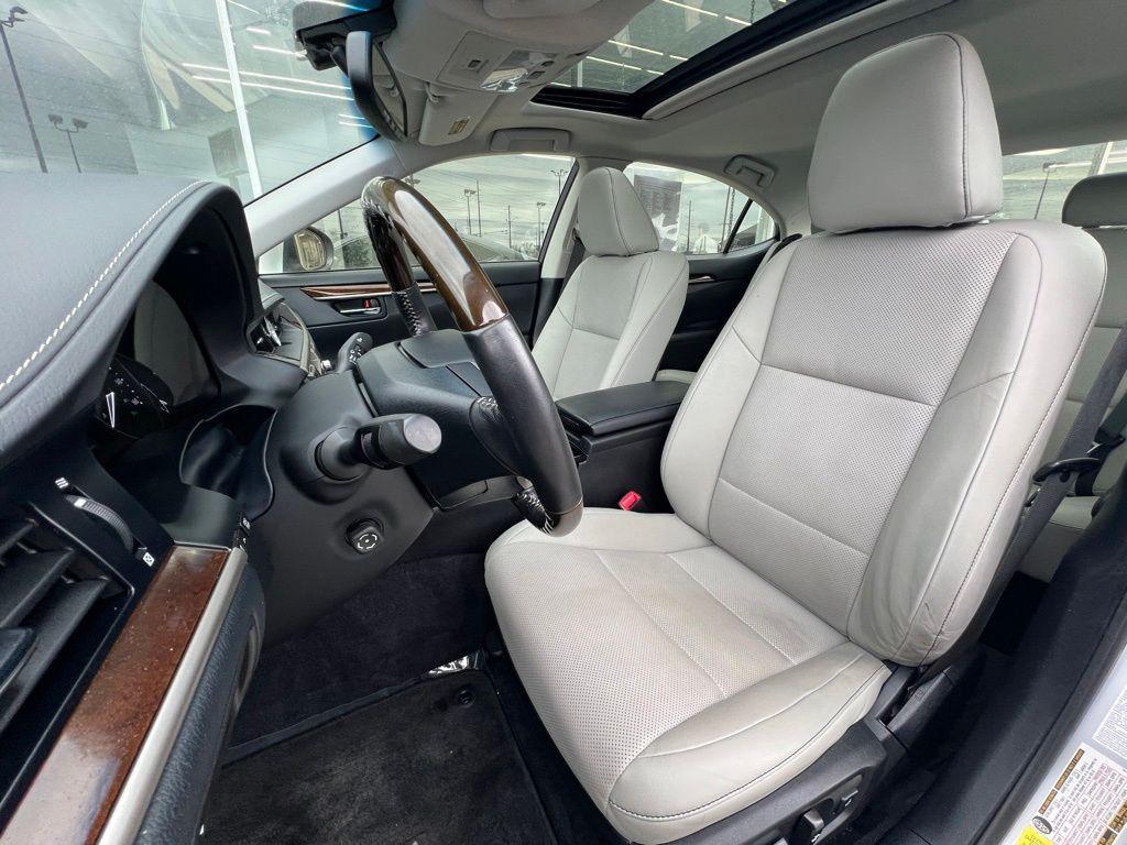 used 2015 Lexus ES 350 car, priced at $17,750