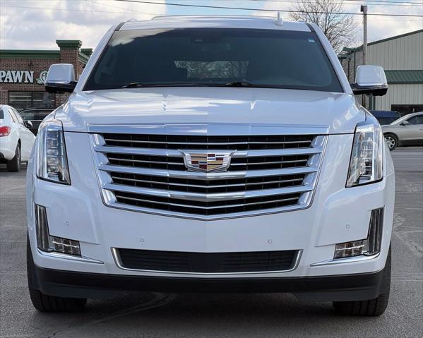 used 2019 Cadillac Escalade ESV car, priced at $25,000