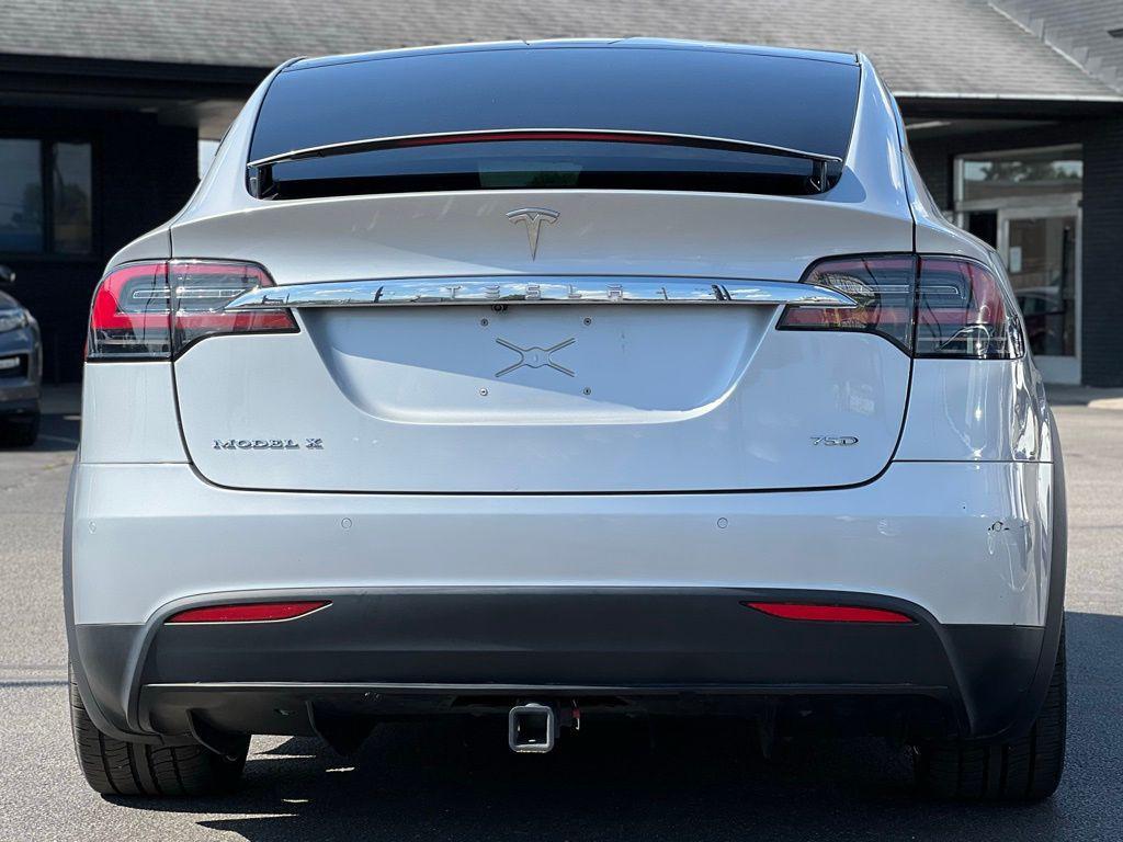 used 2018 Tesla Model X car, priced at $31,000