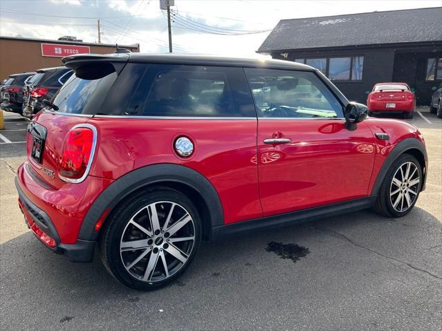 used 2022 MINI Hardtop car, priced at $24,750