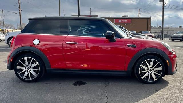 used 2022 MINI Hardtop car, priced at $24,750