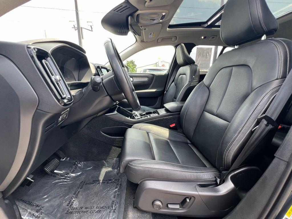 used 2021 Volvo XC40 car, priced at $17,000